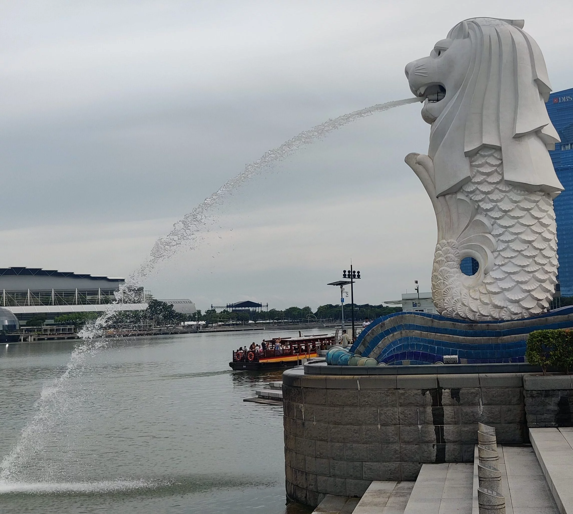 Merlion Park Singapore, iconic Merlion statue, Singapore landmark, Marina Bay waterfront, tourism in Singapore, Things to do in Singapore