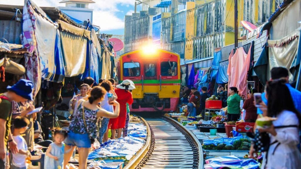 Amara Bangkok - Guided Tour Maeklong Railway Market
