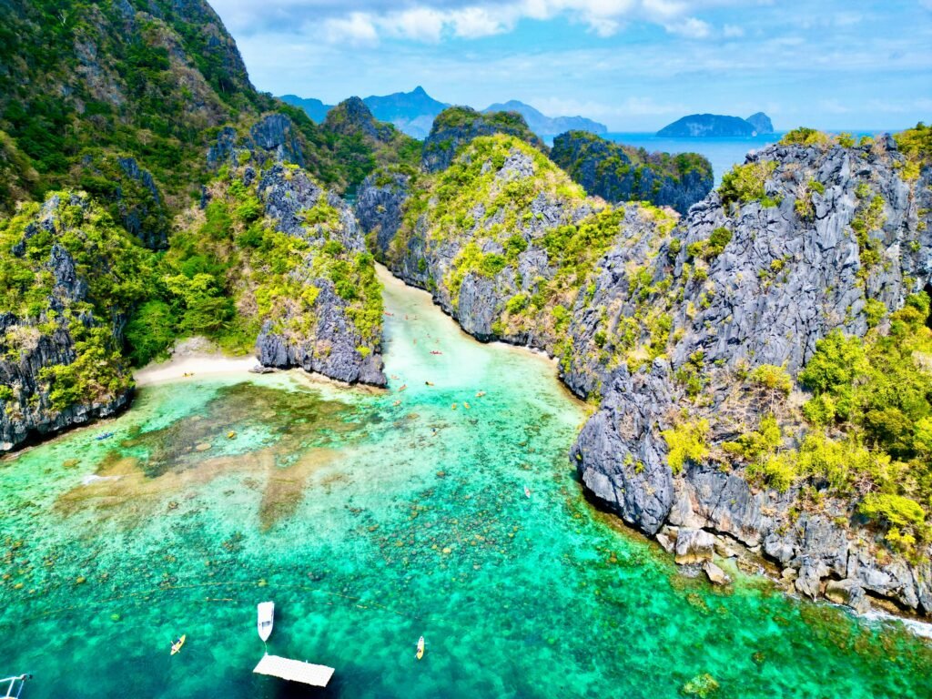 10 Amazing Experiences in The Philippines - Island Hop in El Nido, Palawan-udgam-jain
