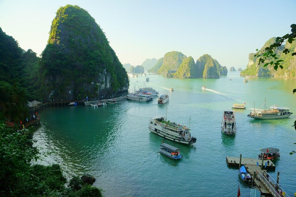 New 7 Wonders of Nature - Halong Bay, Vietnam