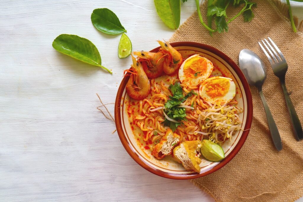 10 Must-Try Foods When Visiting Malaysia - Laksa