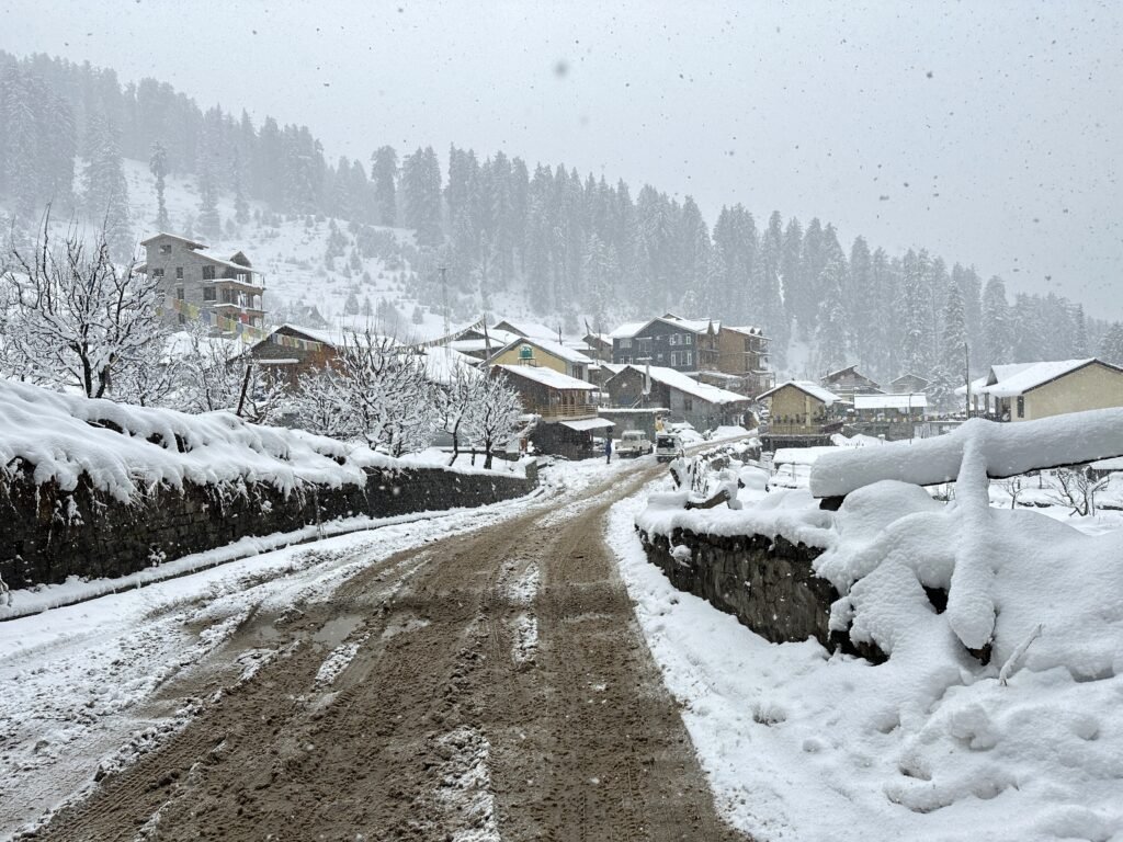 7 Best Coolcations in Asia to Escape the Summer Heat. Manali, Himachal Pradesh, India