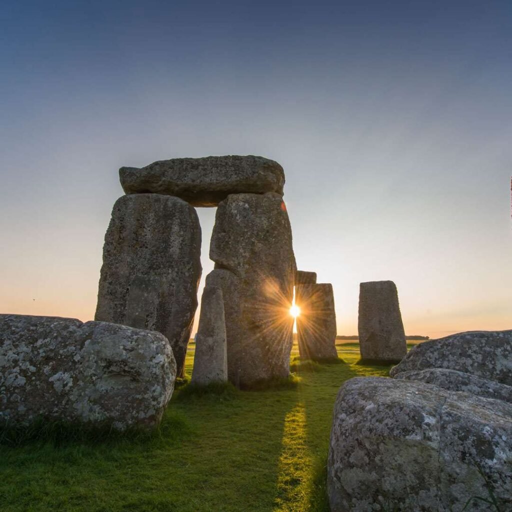 Nocturnal Europe: 6 Famous Historic Sites You Can Tour After Midnight - Stonehenge, Wiltshire (England)