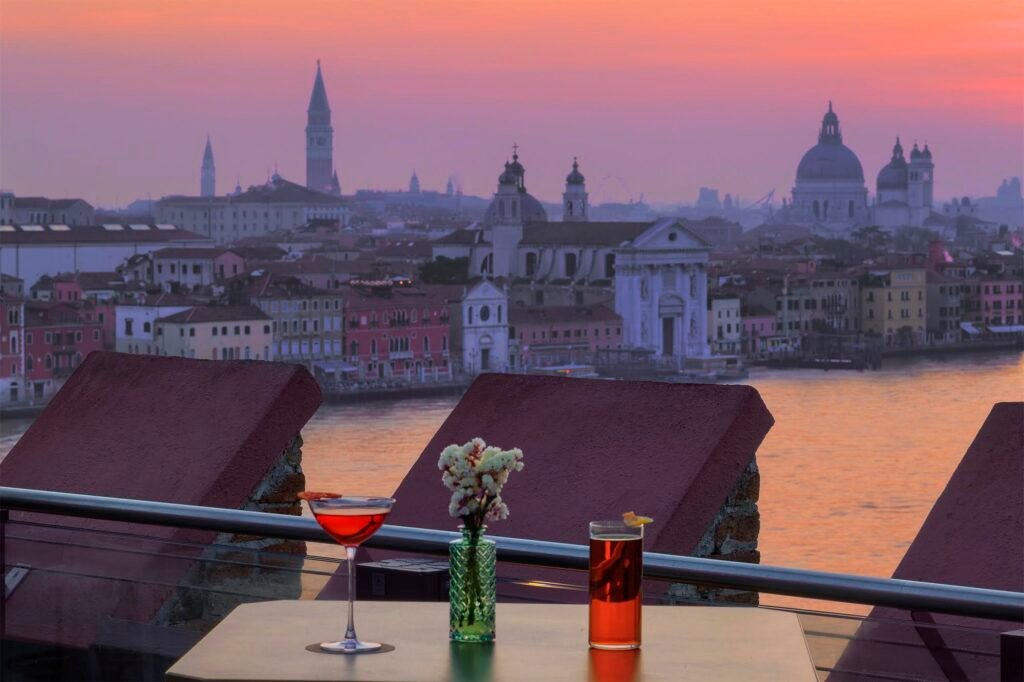 Skyline Rooftop Bar © Hilton Molino Stucky, Venice